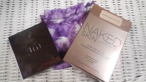 Urban Decay Finishing Powder in Medium Light